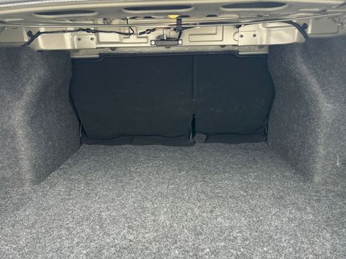 Used 2025 Nissan Versa SV FWD image 25