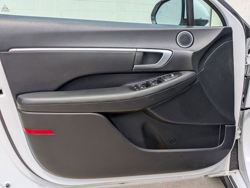 Used 2025 Hyundai Sonata SEL FWD image 11
