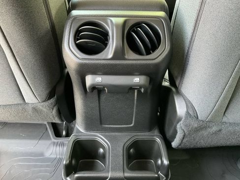 New 2025 Jeep Gladiator Sport AWD/4WD image 23