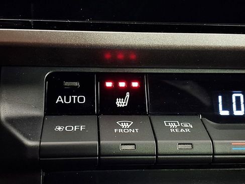 Used 2025 Toyota Camry XSE FWD image 17