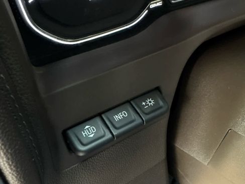 Used 2023 GMC Sierra 3500 Denali w/ Technology Package image 26