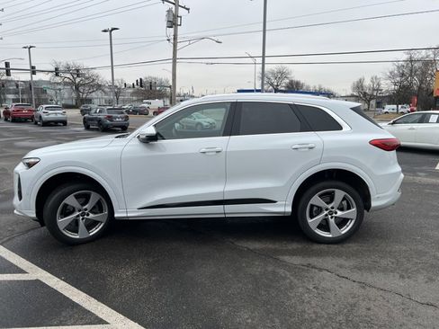Used 2025 Audi Q5 Premium Plus w/ Premium Plus image 3