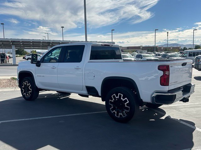 Used 2025 Chevrolet Silverado 2500 LT w/ Convenience Package AWD/4WD image 3