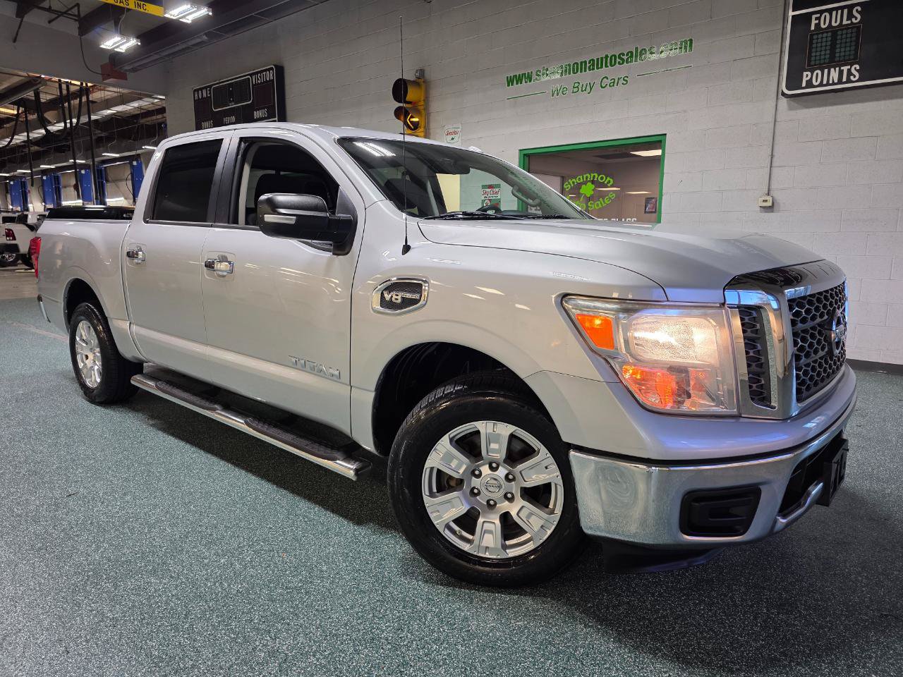 Used 2017 Nissan Titan SV RWD image 14