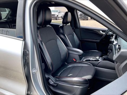 Used 2024 Ford Escape ST-Line image 9