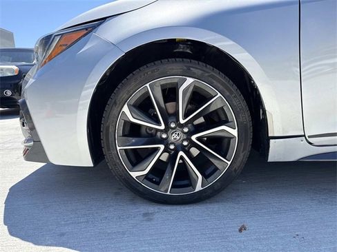 Used 2022 Toyota Corolla SE image 4