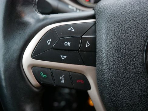 Used 2016 Jeep Cherokee Latitude w/ Cold Weather Group image 31