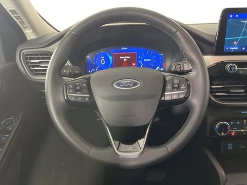 Used 2022 Ford Escape SEL w/ Technology Package image 8