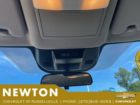 Used 2024 Nissan Rogue SV AWD/4WD image 19