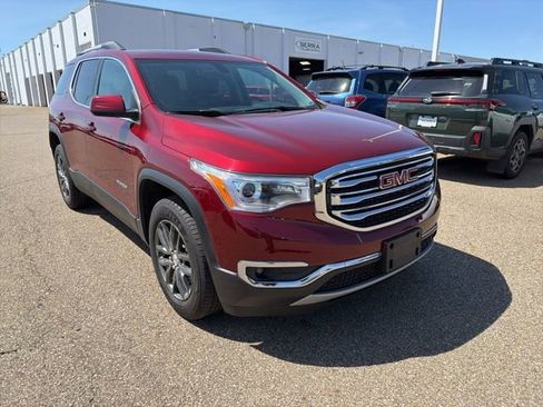 Used 2018 GMC Acadia SLT FWD image 2