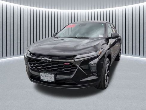 Certified 2025 Chevrolet Trax RS w/ Driver Confidence Package FWD image 13