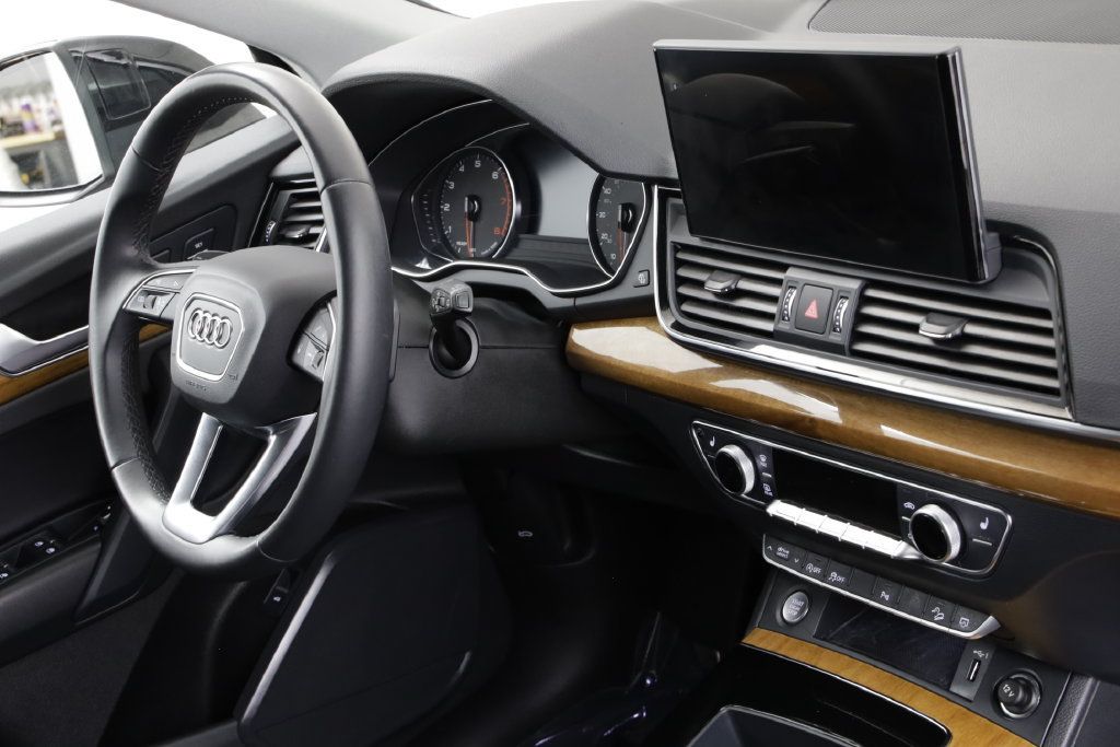 Used 2023 Audi Q5 2.0T Premium w/ Convenience Package AWD/4WD image 21