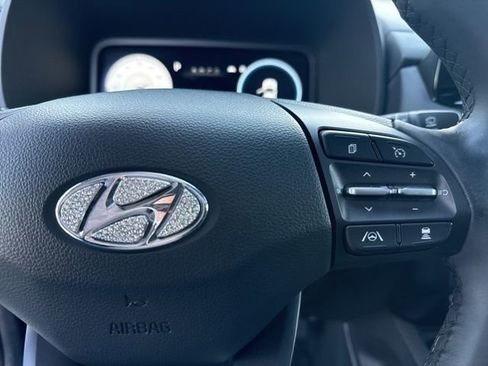 Used 2022 Hyundai Kona Limited image 36