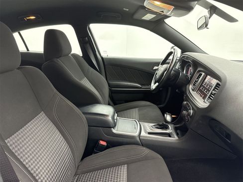 Used 2023 Dodge Charger SXT image 35