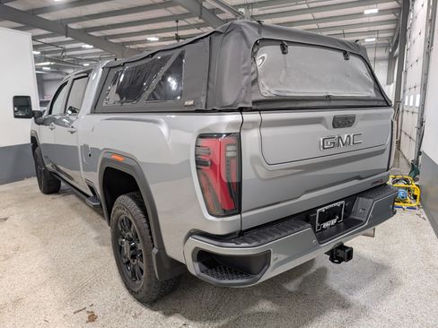 Used 2025 GMC Sierra 2500 AT4 w/ AT4 Premium Plus Package image 5