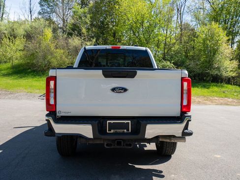 Used 2024 Ford F250 XLT AWD/4WD image 4