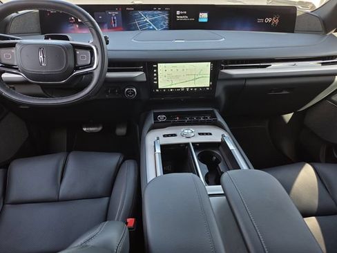 New 2026 Lincoln Navigator Reserve w/ Jet Appearance Package AWD/4WD image 5