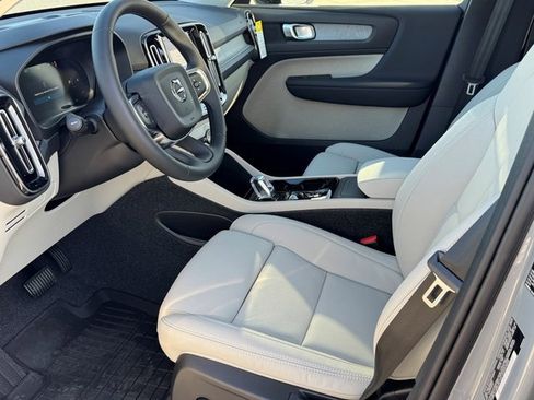 New 2026 Volvo XC40 B5 Plus w/ Protection Package Premier image 18