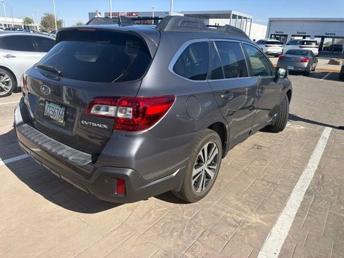 Used 2018 Subaru Outback 2.5i Limited AWD/4WD image 6
