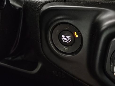 Used 2022 Jeep Gladiator Sport AWD/4WD image 18