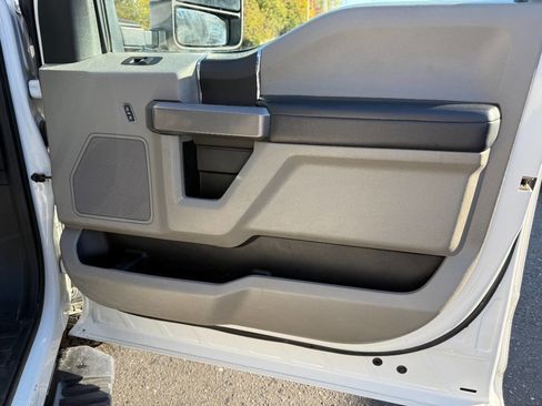Used 2021 Ford F250 XLT w/ FX4 Off-Road Package image 32