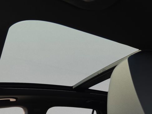 New 2026 Mercedes-Benz GLC 300 image 33