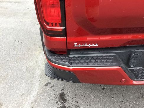 New 2025 GMC Canyon Elevation w/ Convenience Package image 11