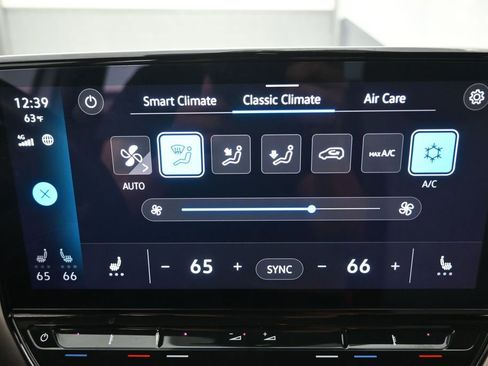 Used 2023 Volkswagen ID.4 Pro RWD image 12