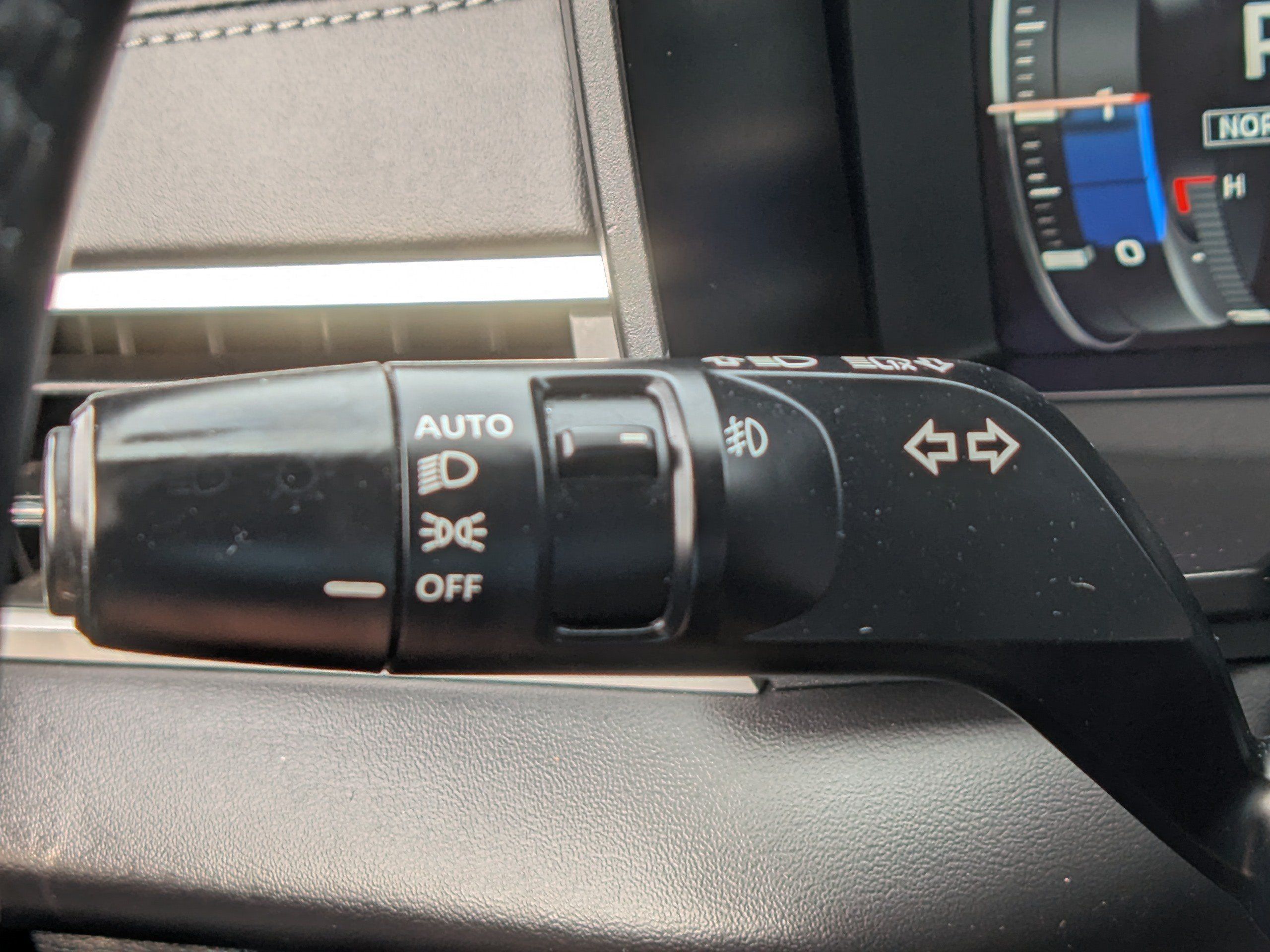 Used 2023 Mitsubishi Outlander SE AWD/4WD image 28