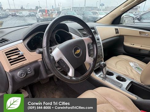 Used 2011 Chevrolet Traverse LTZ image 10