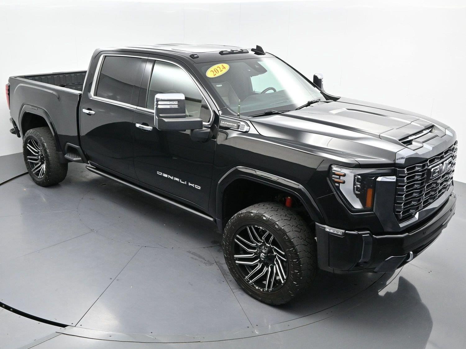 Used 2024 GMC Sierra 2500 Denali Ultimate AWD/4WD image 42