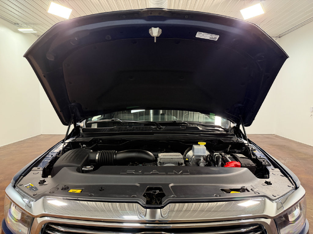 Used 2023 RAM 1500 Laramie AWD/4WD image 19