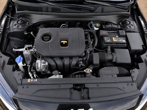 Used 2023 Kia Forte LXS FWD image 11