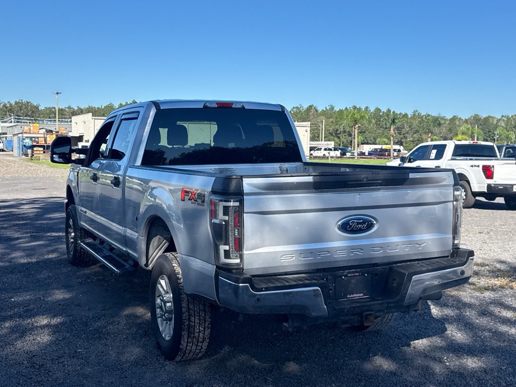 Used 2017 Ford F250 XLT w/ XLT Value Package AWD/4WD image 3