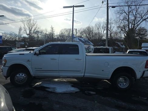 Used 2022 RAM 3500 Limited image 25