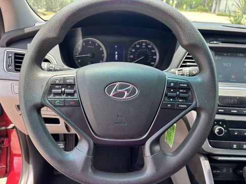 Used 2016 Hyundai Sonata SE FWD image 16