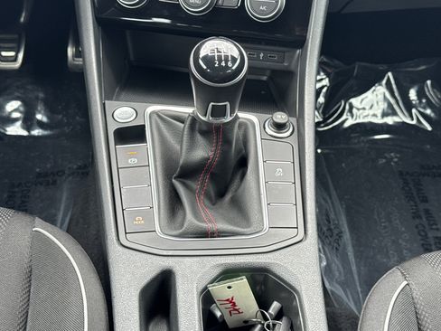 Used 2020 Volkswagen Jetta GLI FWD image 8