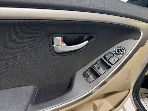 Used 2013 Hyundai Elantra GT image 14