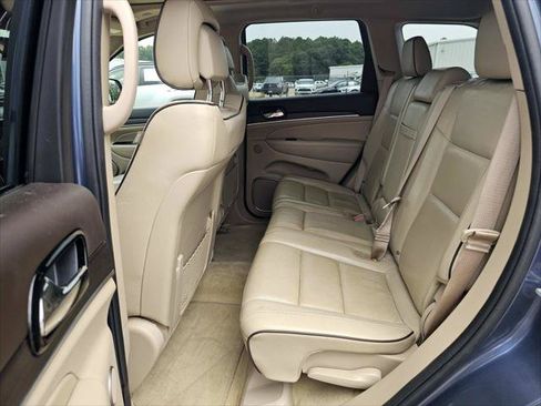 Certified 2020 Jeep Grand Cherokee Overland AWD/4WD image 32