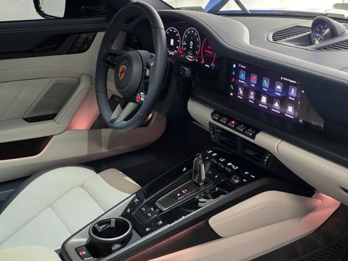 Certified 2026 Porsche 911 Targa 4 GTS AWD/4WD image 22