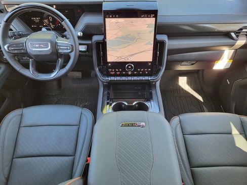 New 2026 GMC Yukon AT4 w/ AT4 Preferred Package AWD/4WD image 22
