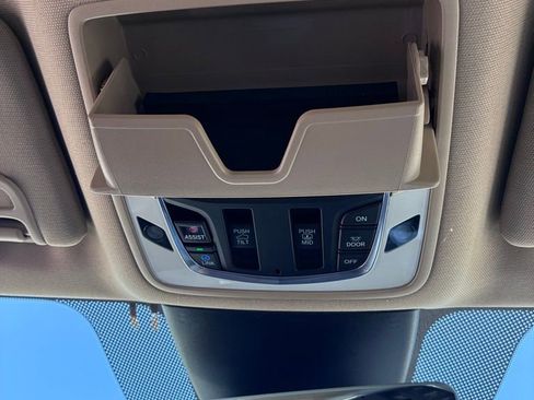 Used 2023 Acura MDX SH-AWD image 45