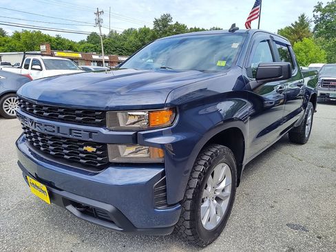 Used 2020 Chevrolet Silverado 1500 Custom w/ Custom Value Package AWD/4WD image 4