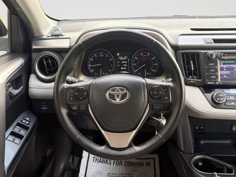Used 2017 Toyota RAV4 XLE AWD/4WD image 25