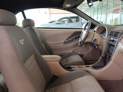 Used 2001 Ford Mustang GT RWD image 24