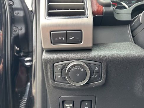 Used 2020 Ford F150 Platinum w/ Equipment Group 701A Luxury AWD/4WD image 48