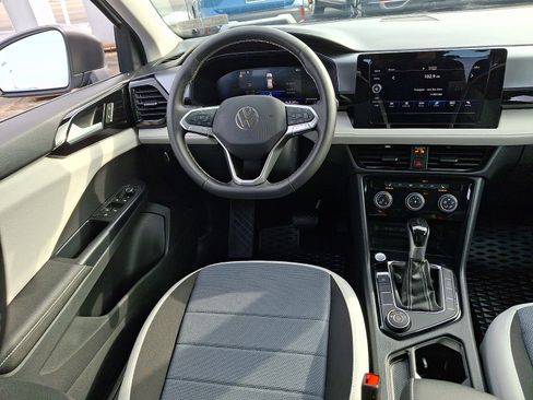 Certified 2025 Volkswagen Taos S image 10