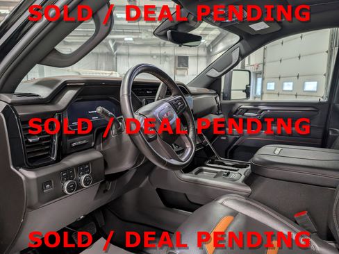 Used 2025 GMC Sierra 3500 AT4 w/ AT4 Premium Plus Package AWD/4WD image 16
