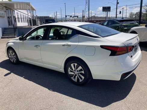Used 2022 Nissan Altima 2.5 S FWD image 7