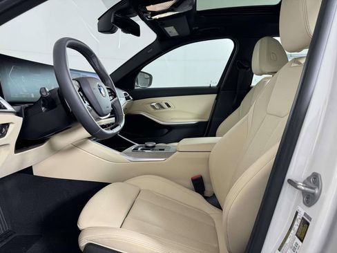 Used 2025 BMW 330i xDrive 330i xDrive w/ Premium Package image 4